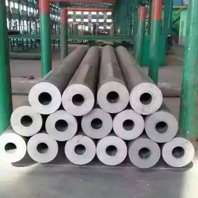 Good price ASTM A178 SA210 أنابيب فولاذية غير ملحومة مطلية بالورنيش للصناعات الكيماوية الانترنت