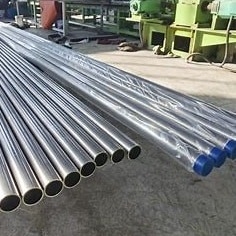 Good price أنبوب فولاذي مقاوم للصدأ غير ملحوم مصقول على الساخن 304330 2b BA للصناعات الخفيفة الانترنت