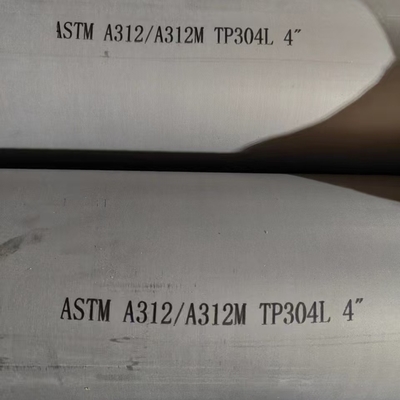 ASTM TP304L أنابيب الفولاذ المقاوم للصدأ بلا مسامية الغسيل بالحمض النهاية المتطاطية للزخرفة المعمارية