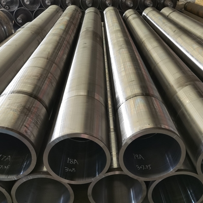 سعر جيد ASTM 1045 أنبوب فولاذي كربوني غير ملحوم G10450 أنبوب لبناء السفن أنابيب غير ملحومة الانترنت