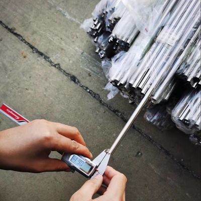 سعر جيد 304 316L 410 420 أنابيب الفولاذ المقاوم للصدأ 201 الانترنت